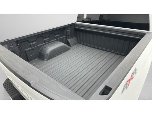 Used 2024 Chevrolet Silverado 1500 Custom w/ LPO, Dark Essentials Package AWD/4WD image 9