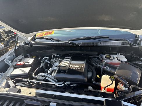 Used 2022 Chevrolet Silverado 1500 LTZ w/ LTZ Premium Package image 29