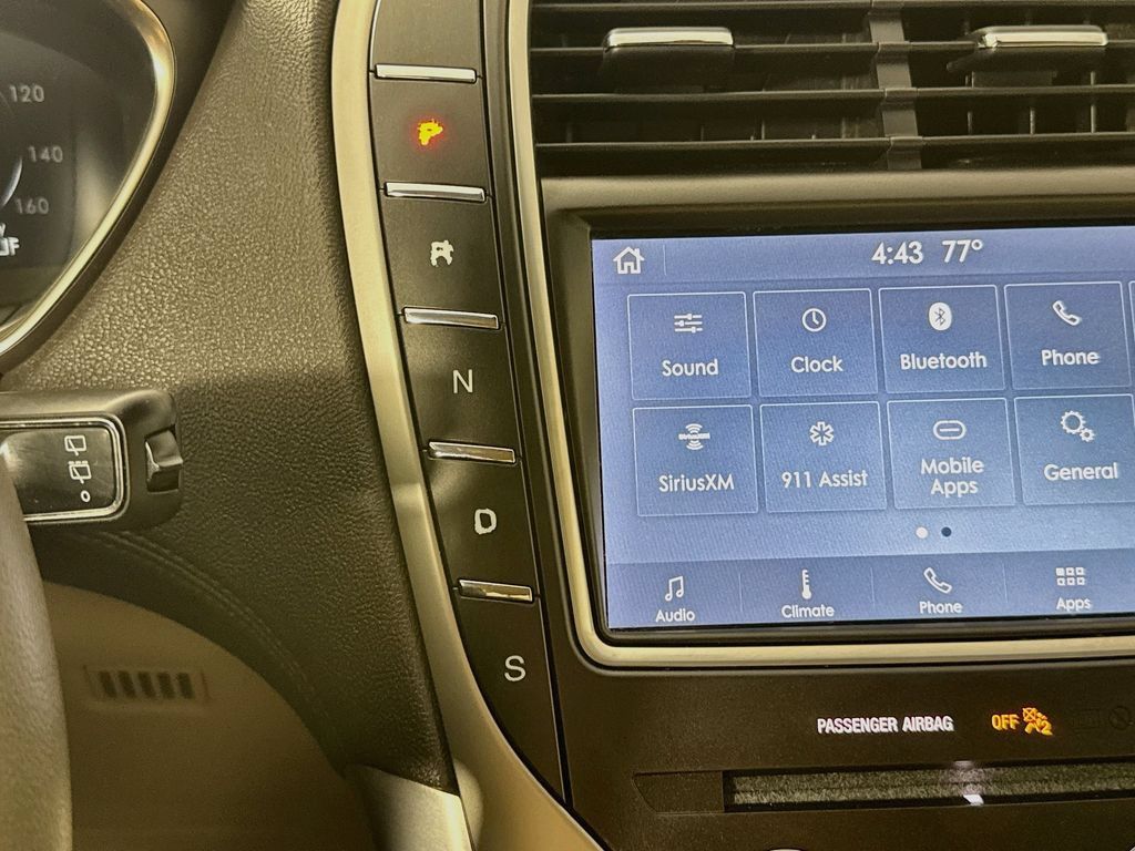 Used 2019 Lincoln Nautilus Premier AWD/4WD image 19