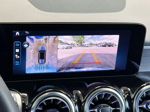 Used 2026 Mercedes-Benz GLB 250 4MATIC image 25