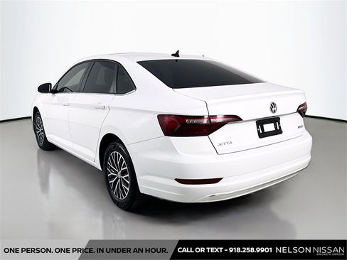 Used 2020 Volkswagen Jetta SE w/ SE Cold Weather Package image 7