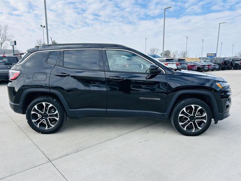 Used 2022 Jeep Compass Limited image 36
