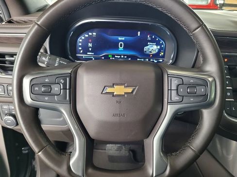Used 2024 Chevrolet Suburban LT image 24