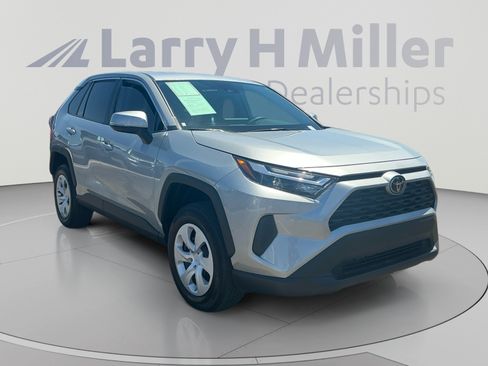 Certified 2025 Toyota RAV4 LE AWD/4WD image 7