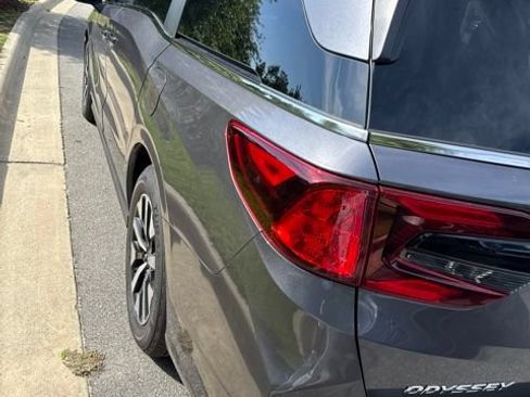 Used 2026 Honda Odyssey EX-L image 11