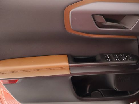 Used 2024 Ford Bronco Sport Outer Banks w/ Tech Package image 16