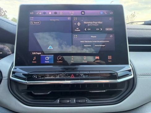 Used 2022 Jeep Compass Limited w/ Elite Group AWD/4WD image 28