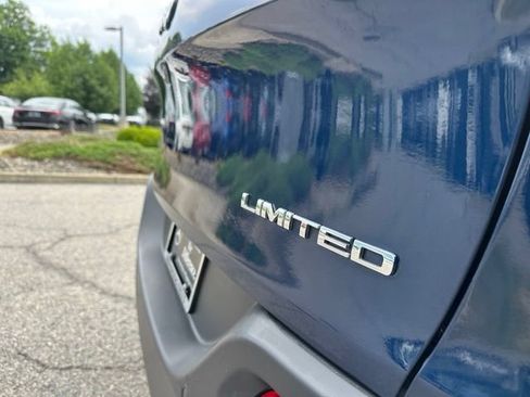 Used 2018 Jeep Cherokee Limited AWD/4WD image 10