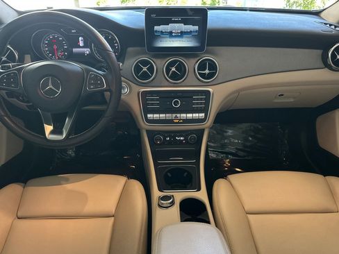 Certified 2020 Mercedes-Benz GLA 250 4MATIC image 18