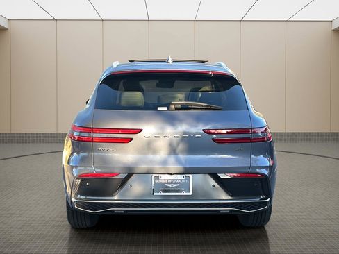 Certified 2026 Genesis GV70 2.5T Select image 4