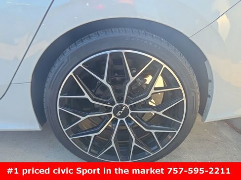 Used 2023 Honda Civic Sport image 10