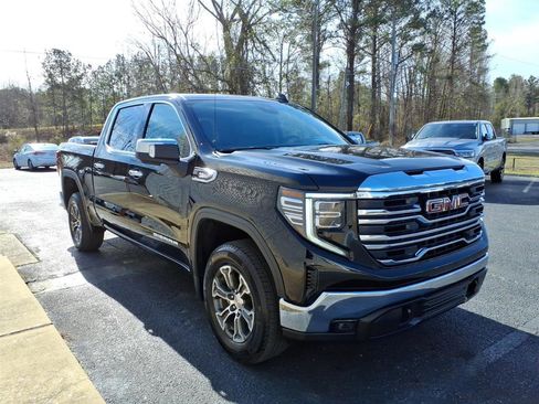 Used 2025 GMC Sierra 1500 SLT image 3