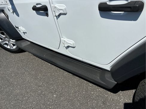 Used 2018 Jeep Wrangler Unlimited Sport S AWD/4WD image 7