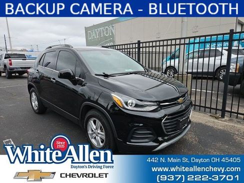 Used 2019 Chevrolet Trax LT w/ LT Convenience Package FWD image 1