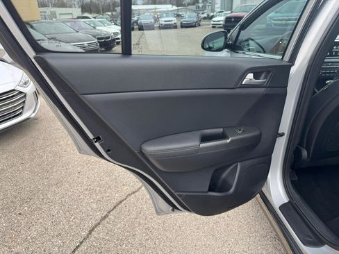 Used 2021 Kia Sportage S image 14