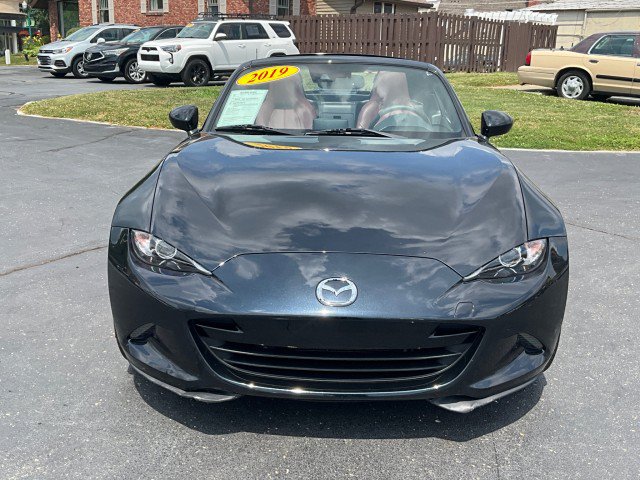 Used 2019 MAZDA MX-5 Miata RF Grand Touring RWD image 2