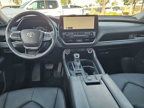 Certified 2026 Toyota Grand Highlander FWD image 20