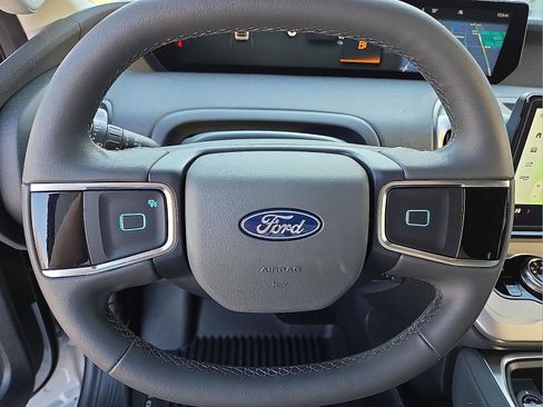 New 2026 Ford Expedition Active image 24