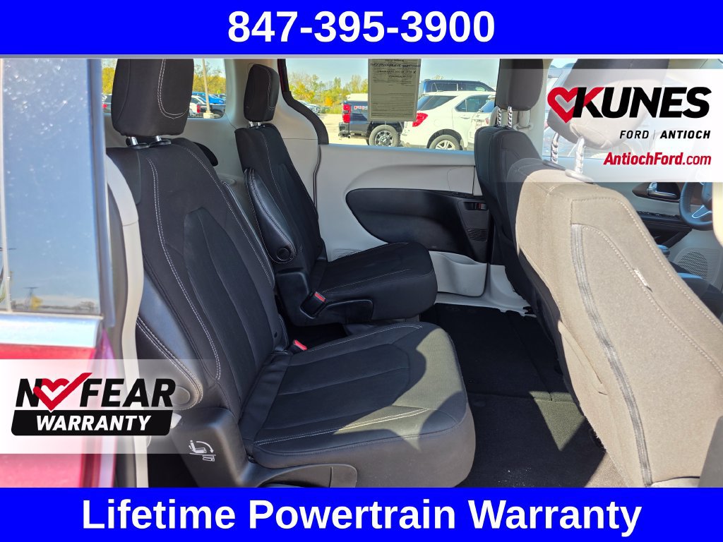 Used 2023 Chrysler Voyager LX FWD image 37