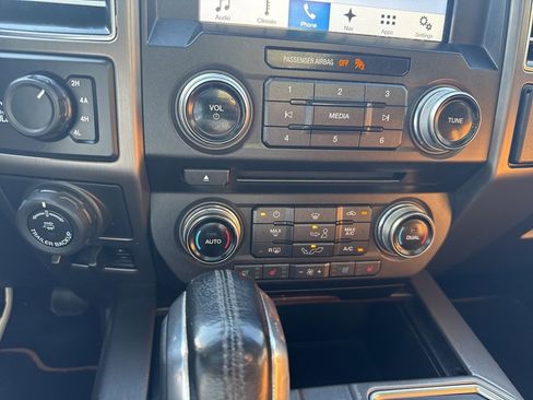 Used 2017 Ford F150 Limited w/ Trailer Tow Package image 17