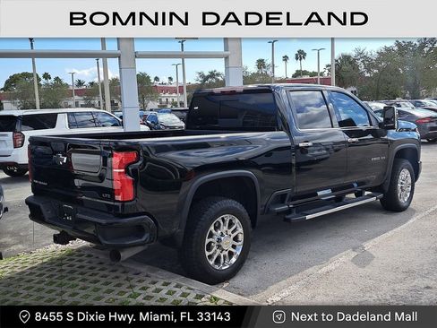 Used 2025 Chevrolet Silverado 2500 LTZ w/ Z71 Chrome Sport Edition image 3
