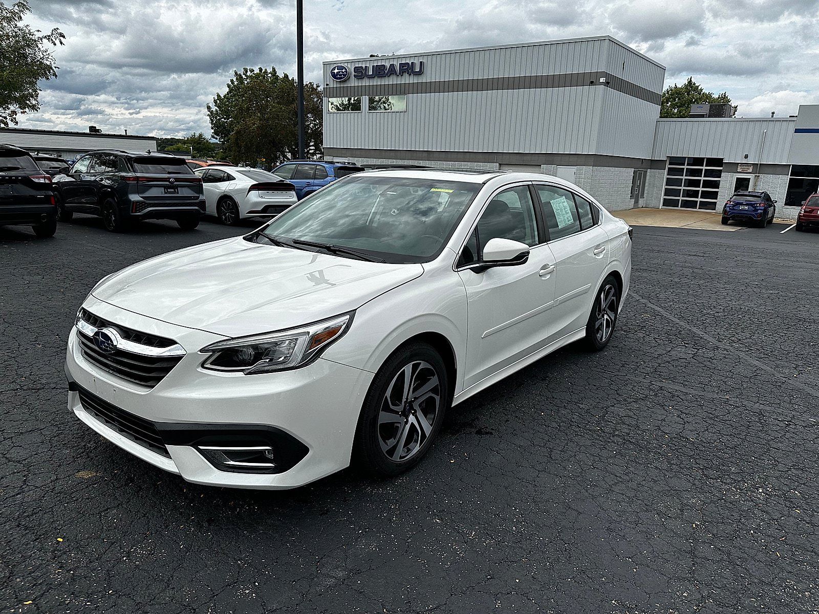 Used 2022 Subaru Legacy Limited AWD/4WD image 7