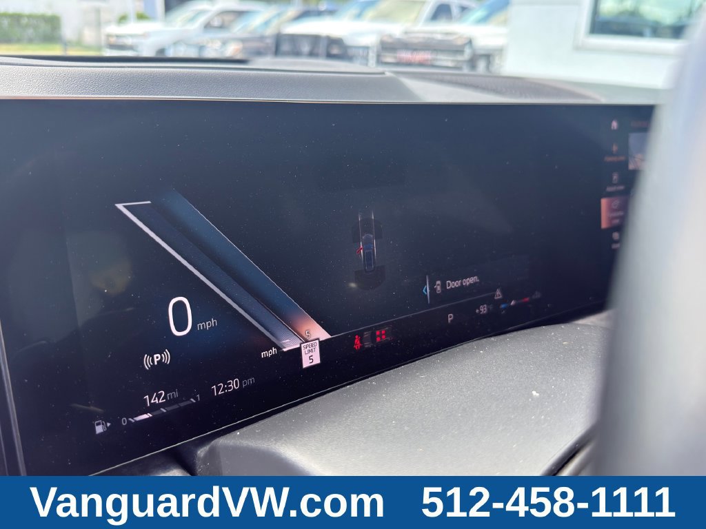 Used 2023 BMW X7 xDrive40i w/ Premium Package AWD/4WD image 19