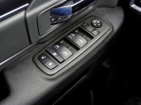 Used 2023 RAM 1500 Classic SLT image 21