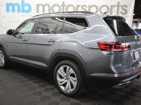 Used 2021 Volkswagen Atlas SE w/ Towing Package image 3