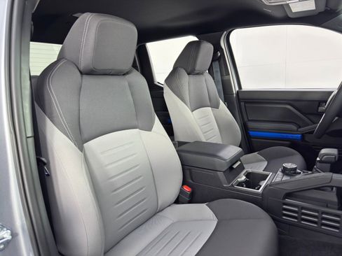 Used 2025 Toyota Tacoma TRD Off-Road image 35