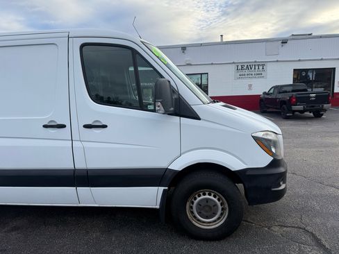 Used 2017 Mercedes-Benz Sprinter 2500 image 11