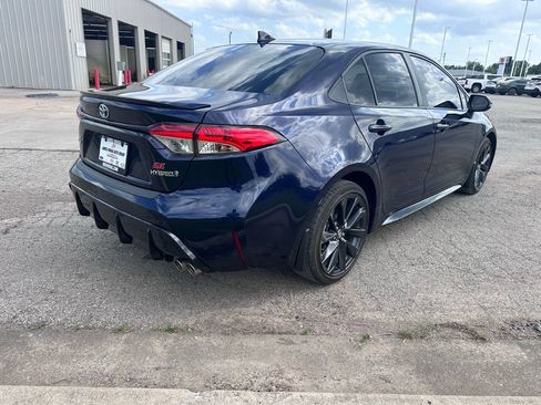 Used 2024 Toyota Corolla SE w/ SE Package FWD image 5