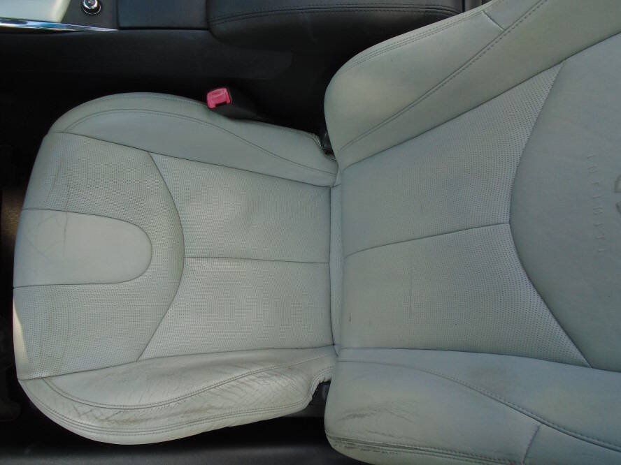 Used 2010 INFINITI G37 Convertible w/ Premium Pkg RWD image 16