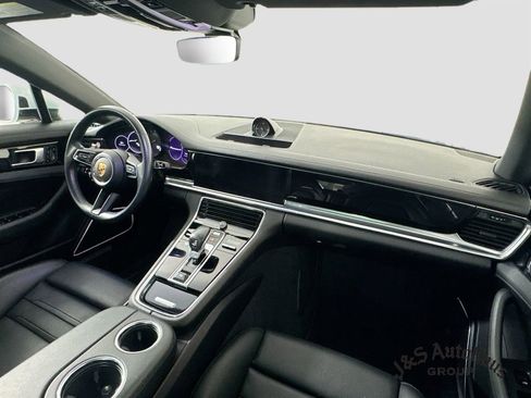Used 2021 Porsche Panamera 4 AWD/4WD image 31