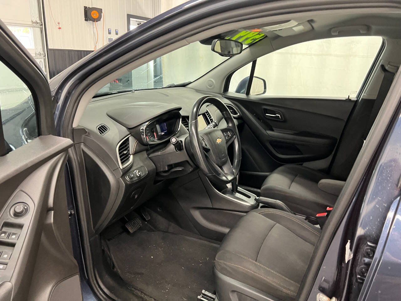 Used 2018 Chevrolet Trax LT AWD/4WD image 7