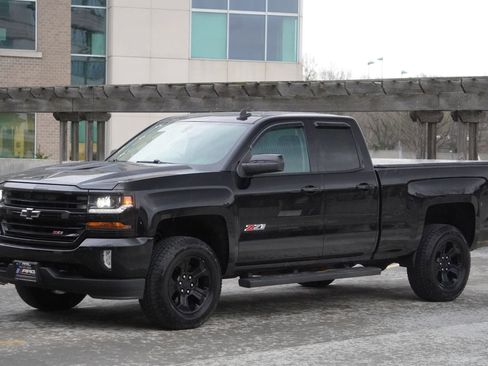 Used 2016 Chevrolet Silverado 1500 LT w/ Midnight Edition AWD/4WD image 7