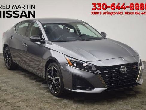 Certified 2025 Nissan Altima 2.5 SR image 1