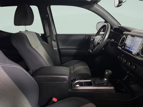Used 2020 Toyota Tacoma SR5 image 35