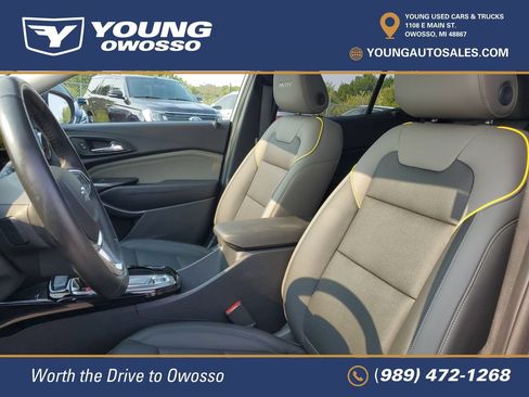 Used 2025 Chevrolet Trax ACTIV w/ Sunroof Package FWD image 7