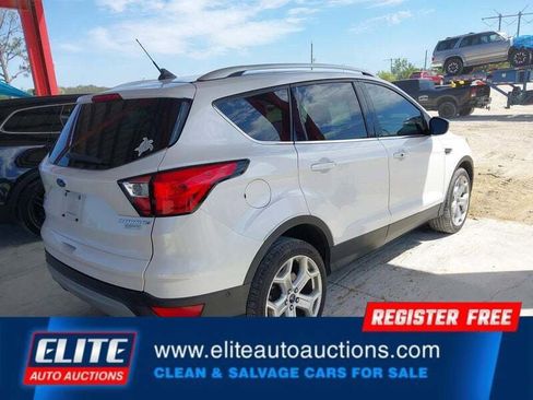 Used 2019 Ford Escape Titanium image 7