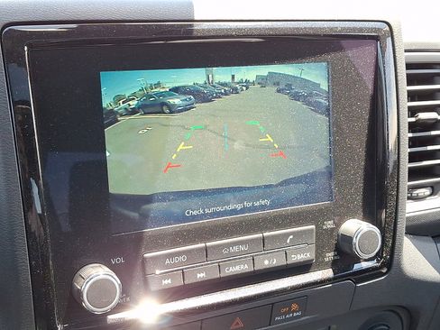 Certified 2024 Nissan Frontier SL w/ Technology Package AWD/4WD image 18