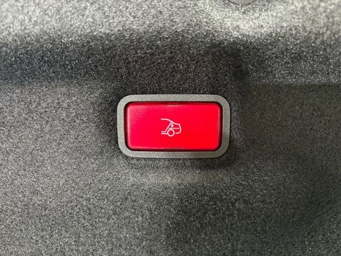 Used 2024 Mercedes-Benz SL 55 AMG 4MATIC image 38