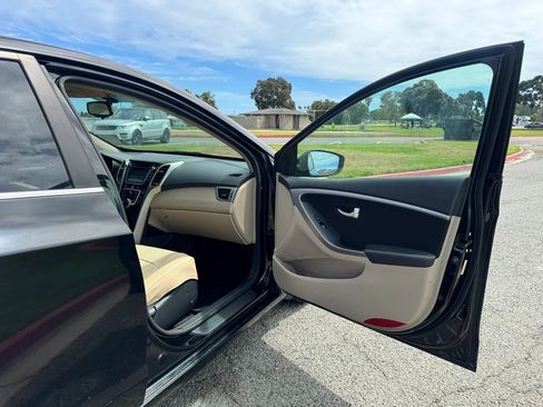 Used 2013 Hyundai Elantra GT FWD image 18