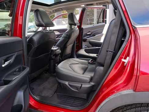 Certified 2024 Toyota Grand Highlander AWD image 36