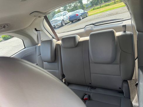 Used 2011 Honda Odyssey EX-L image 17