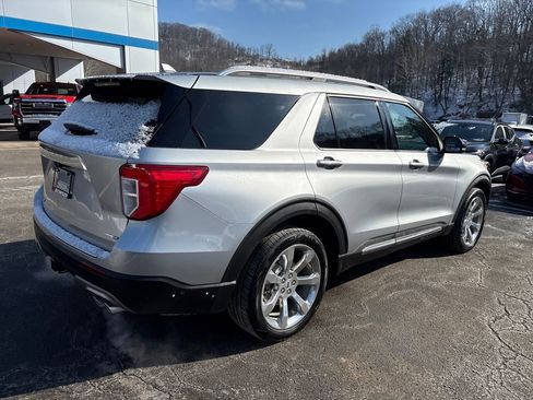 Used 2020 Ford Explorer Platinum w/ Premium Technology Package image 5