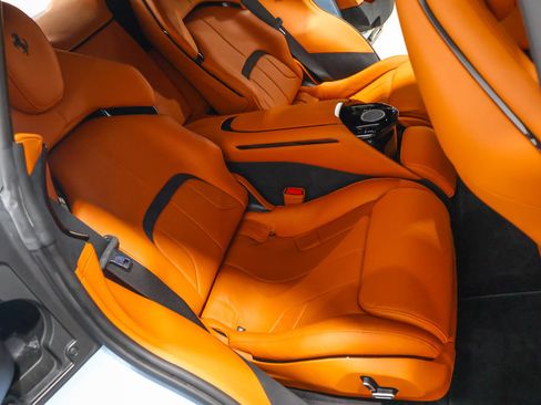 Used 2025 Ferrari Purosangue AWD/4WD image 45