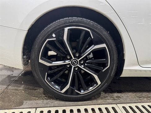 Used 2023 Nissan Altima 2.5 SR image 9