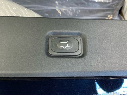 New 2025 Lincoln Navigator Black Label image 8