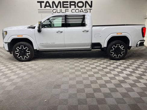 Used 2026 GMC Sierra 2500 Denali Ultimate AWD/4WD image 4
